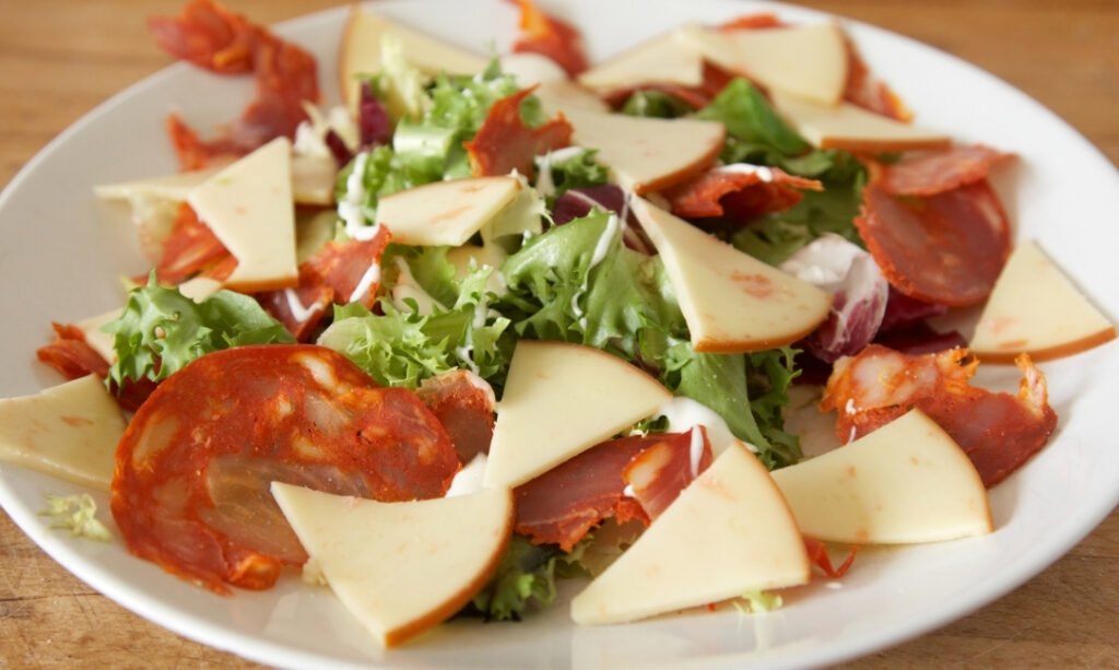 A Receita de Almoço Mais Low Carb do Mundo: Descubra Como Comer Bem e Emagrecer Sem Passar Fome